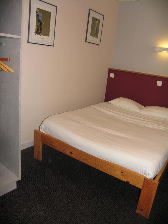Hotel Saint Jean Бурж Экстерьер фото