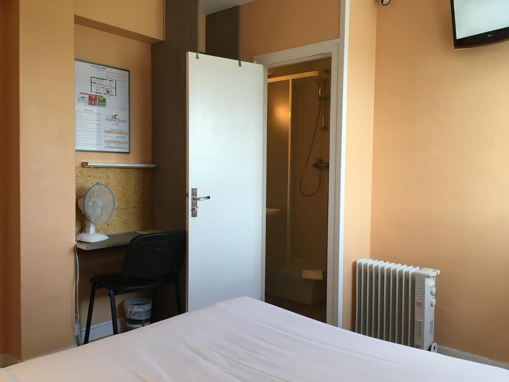 Hotel Saint Jean Бурж Экстерьер фото